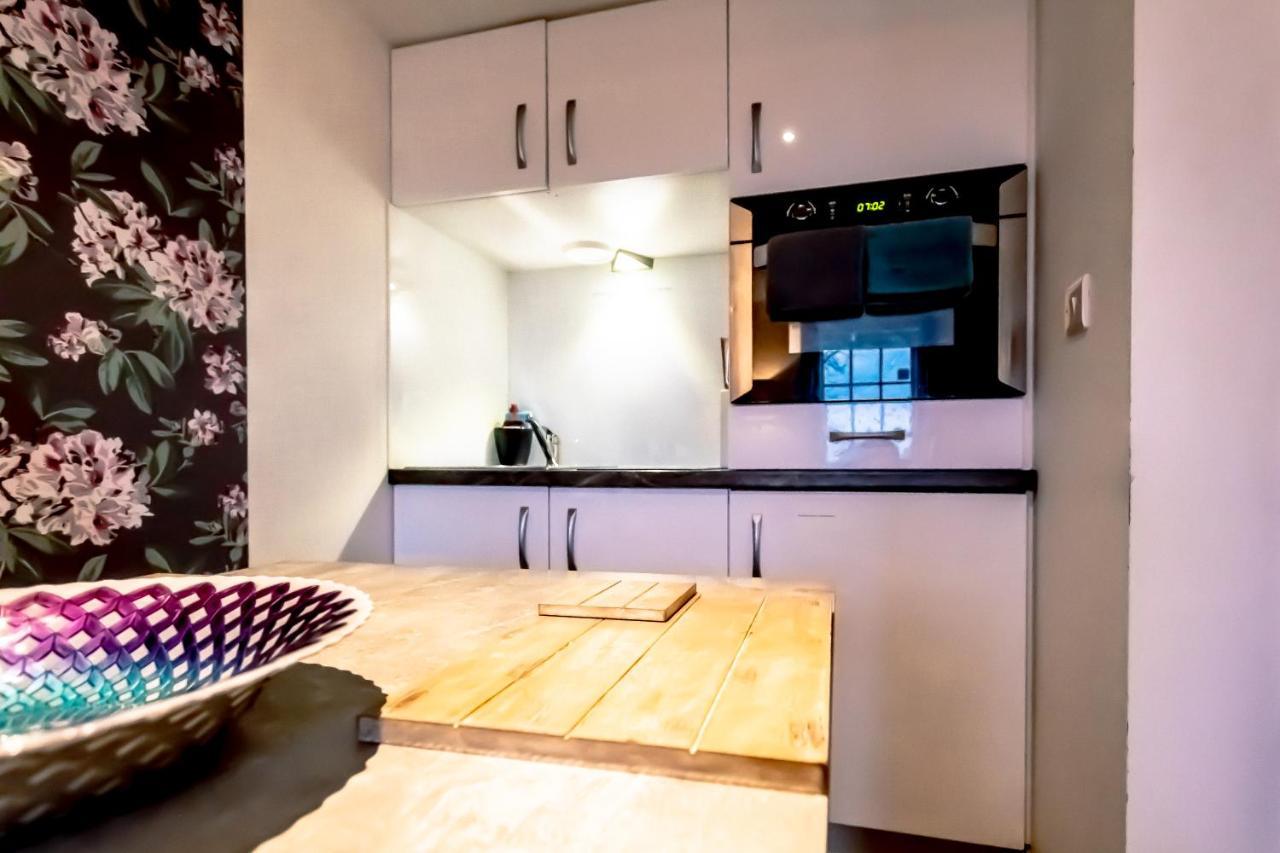 Domus House Studio Apartments In Chester City Centre With Free Parking By Rework Accommodation Exterior photo